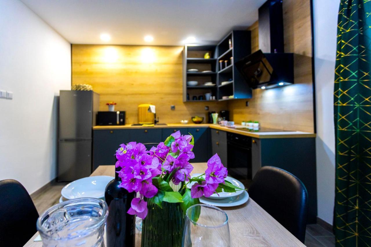 City Apartment Nora, Old Town Located, Free Parking Makarska Exterior foto